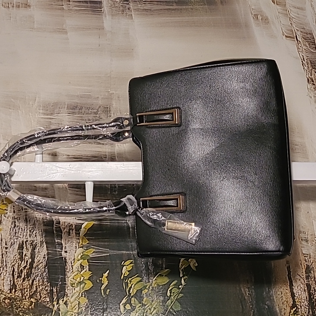 New With Tag! Beautiful Mia K Farrow Collection Black Bag Satchel Oversized Bag